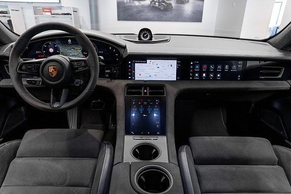Porsche Taycan 20 of 30