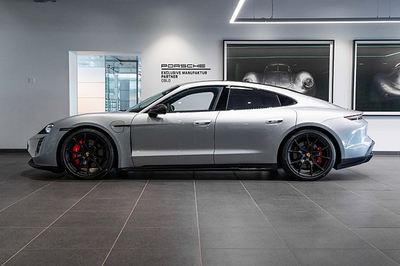 Porsche Taycan 2 of 30