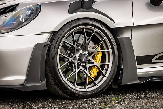 Porsche 911 GT3 RS 9 of 30