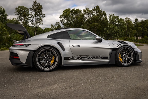 Porsche 911 GT3 RS 13 of 30