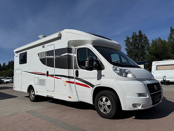 Sunlight T68 / 2-ENKLE SENGER / HEVE-SENK / MANUELL / NAVI / R.KAMERA / TRUMA GASS STRØM / 3495KG 3 of 5