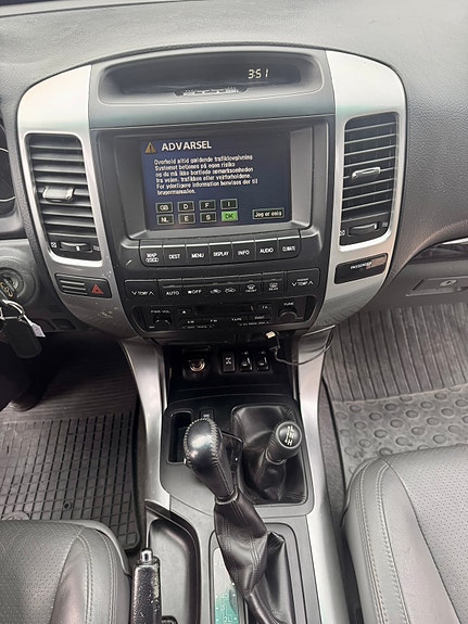 Toyota Land Cruiser 10 of 22