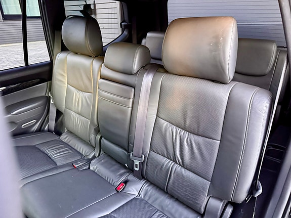 Toyota Land Cruiser 17 of 22