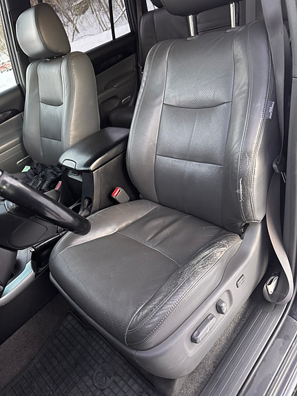 Toyota Land Cruiser 14 of 22