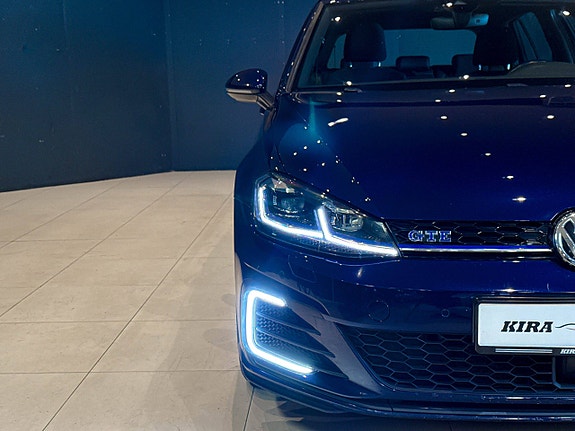 Volkswagen Golf VII 4 of 5
