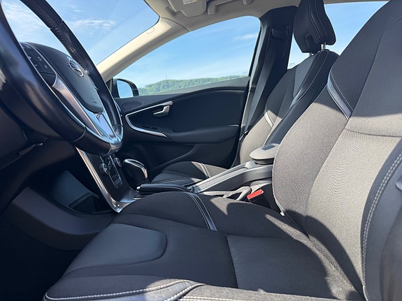 Volvo V40 12 of 19