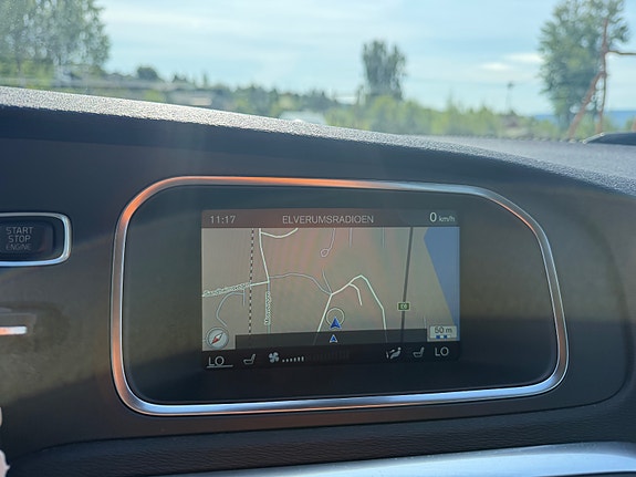 Volvo V40 17 of 19
