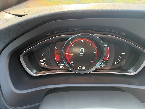 Volvo V40 16 of 19