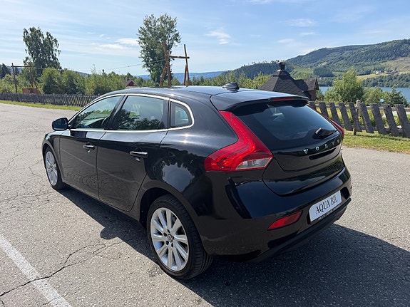 Volvo V40 6 of 19