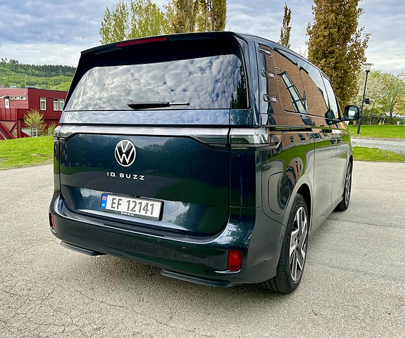Volkswagen ID. Buzz 2 of 17