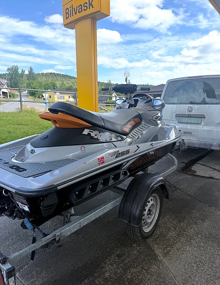 Vannscooter til leie - Seadoo RTX 255 2 of 4