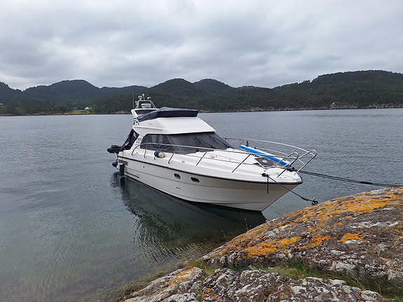 Viksund 360 Flybridge 2007 | Volvo Penta D6-435 | Aksling | Baug/aktertrøster 2 of 5