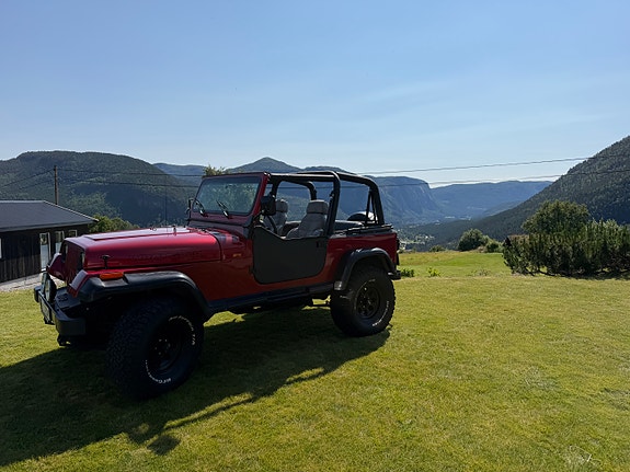 Jeep Wrangler 7 of 27