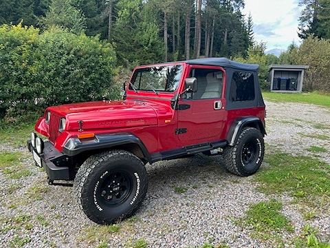 Jeep Wrangler 10 of 27