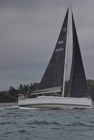 Flott Arcona 410 - Hybrid - premium performance cruiser 9 of 30