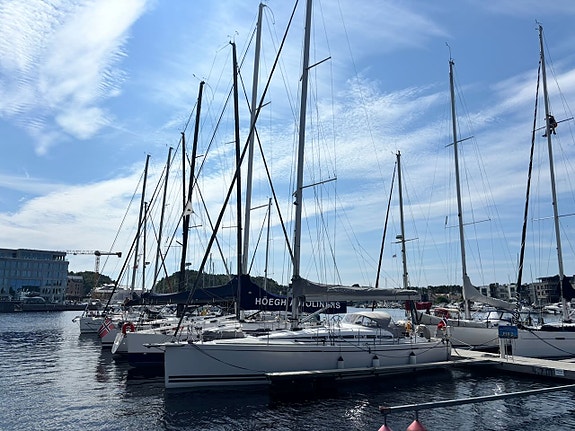 Flott Arcona 410 - Hybrid - premium performance cruiser 22 of 30