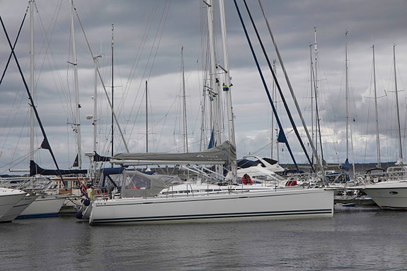 Flott Arcona 410 - Hybrid - premium performance cruiser 7 of 30