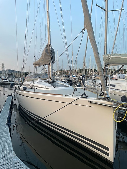 Flott Arcona 410 - Hybrid - premium performance cruiser 28 of 30