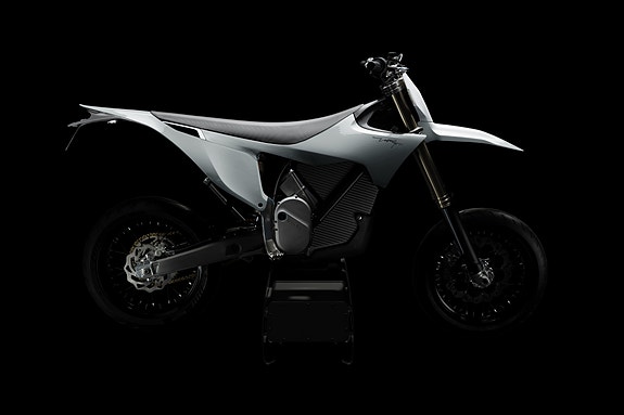 Stark VARG SM Supermoto ALPHA 80 HK - Prøvekjør hos oss i Oslo 6 of 8