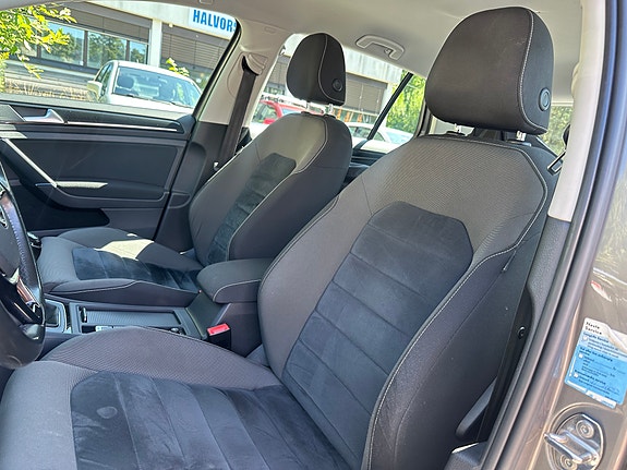 Volkswagen Golf VII 6 of 30