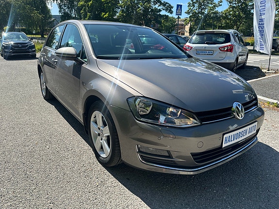 Volkswagen Golf VII 4 of 30