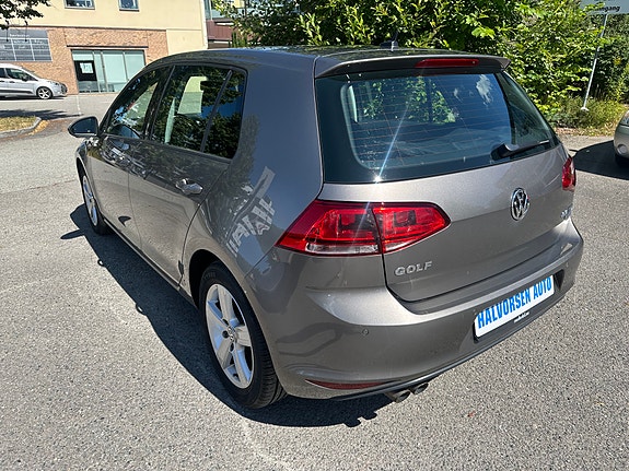 Volkswagen Golf VII 2 of 30