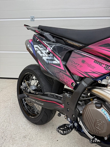 Husqvarna TE 250 3 of 18