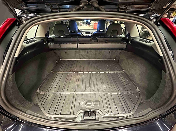 Volvo V60 27 of 30