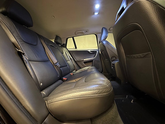 Volvo V60 30 of 30