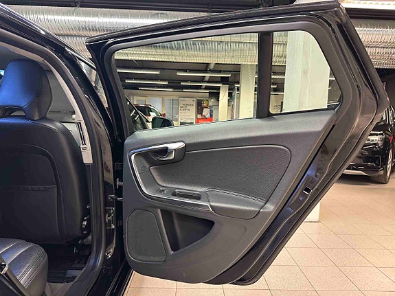 Volvo V60 28 of 30