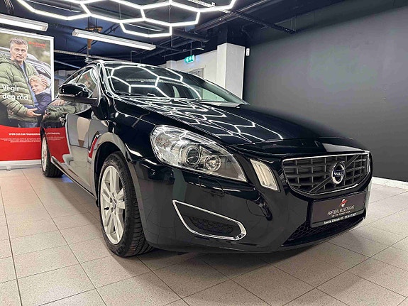 Volvo V60 10 of 30