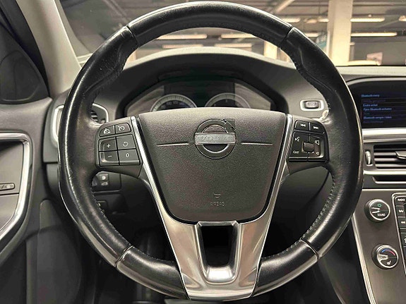 Volvo V60 12 of 30