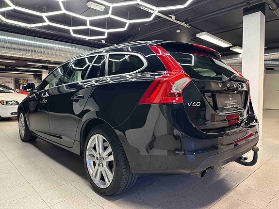 Volvo V60 5 of 30
