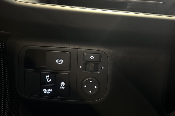 Hyundai Ioniq 6 17 of 26