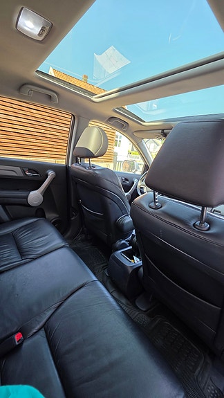 Honda CR-V 10 of 18