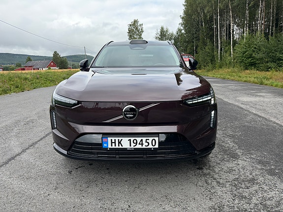 Volvo EX90 14 of 21