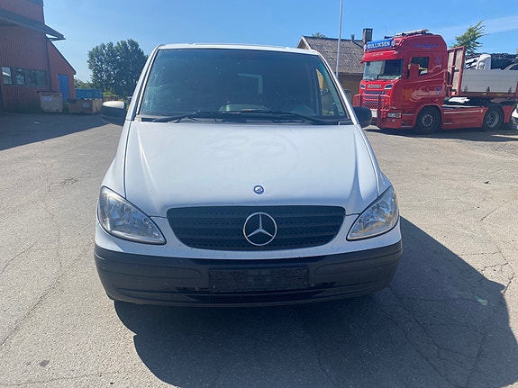 Mercedes-Benz Vito 111 2 of 5