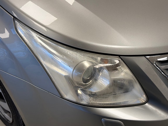 Toyota Avensis 3 of 5