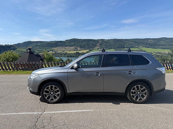 Mitsubishi Outlander 4 of 24