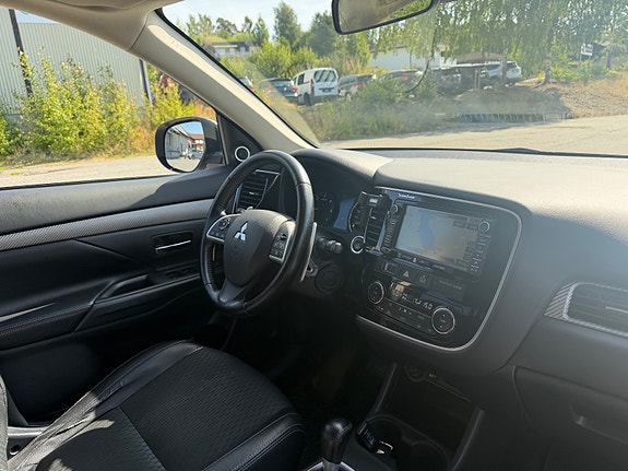 Mitsubishi Outlander 16 of 24