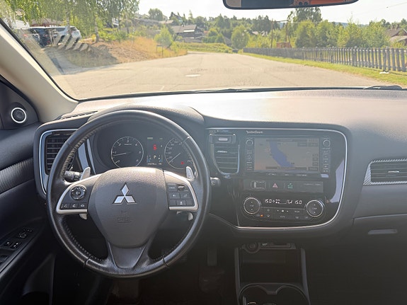 Mitsubishi Outlander 18 of 24