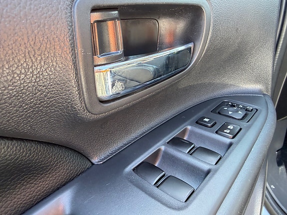 Mitsubishi Outlander 12 of 24