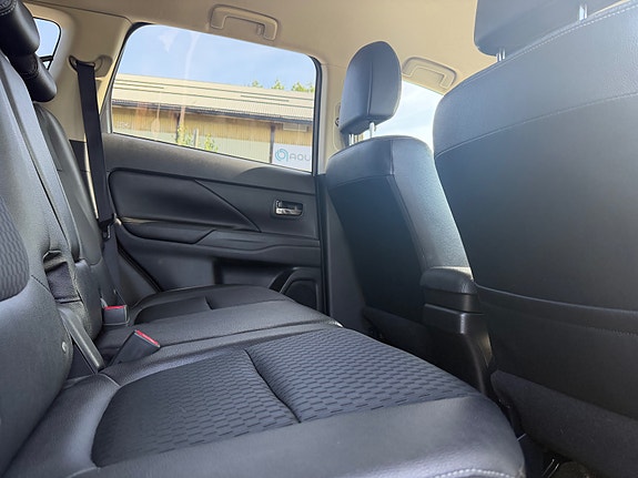 Mitsubishi Outlander 13 of 24