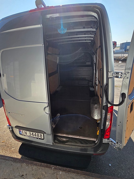 Mercedes-Benz eSprinter 414 6 of 11