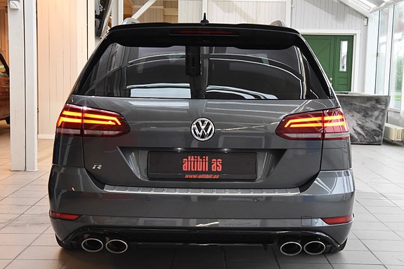Volkswagen Golf VII 9 of 30