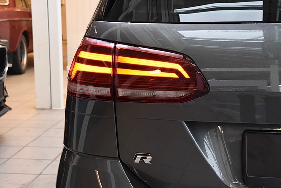 Volkswagen Golf VII 10 of 30