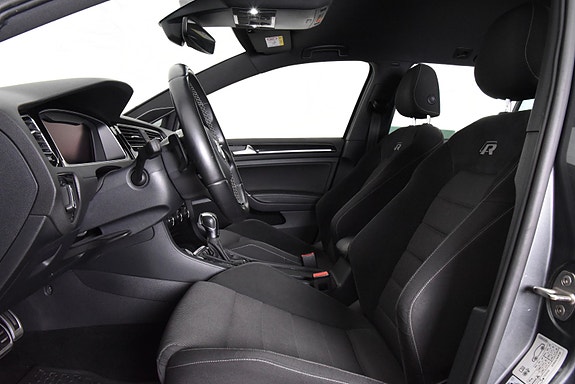 Volkswagen Golf VII 16 of 30