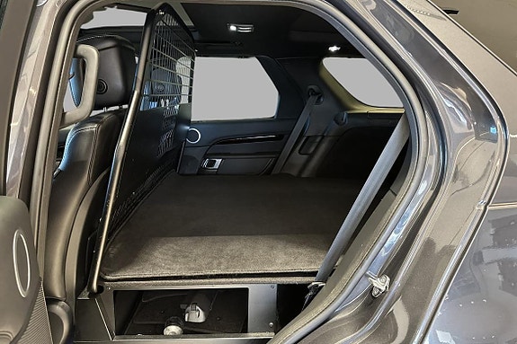 Land Rover Discovery 14 of 16
