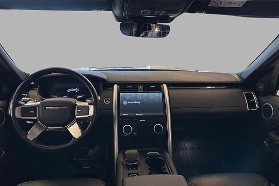 Land Rover Discovery 8 of 16