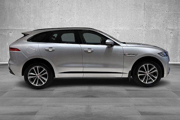 Jaguar F-PACE 4 of 24